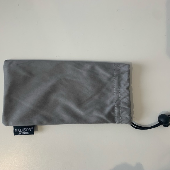 Blue-light glasses (with pouch) - Picture 3 of 4